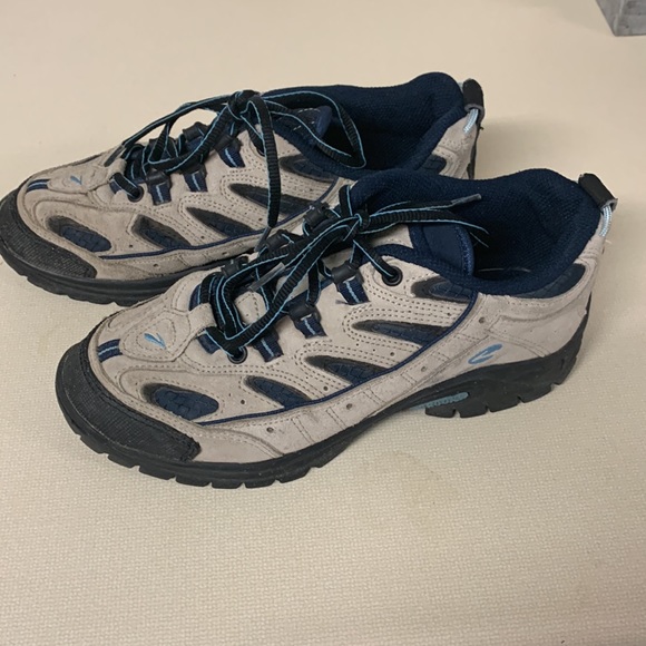 Brooks Hiking Runners (8) - Picture 3 of 7